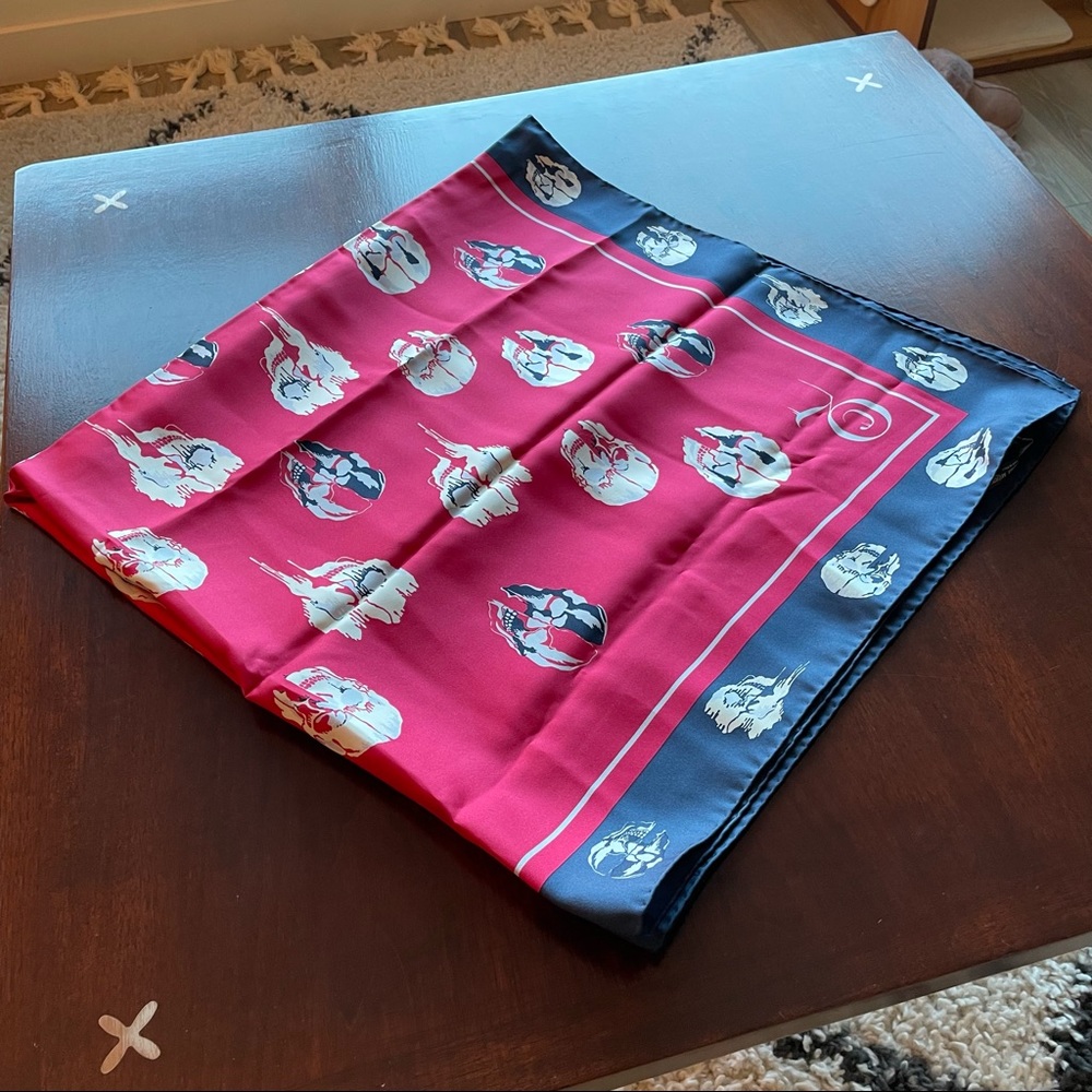 Alexander McQueen Skull Motif Silk Scarf - Picture 5 of 5